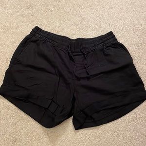 Like new Old Navy black linen shorts